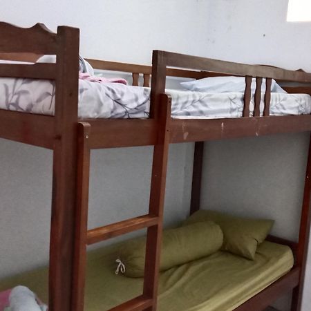 Tiga Dua Homestay Jogyakarta Zewnętrze zdjęcie