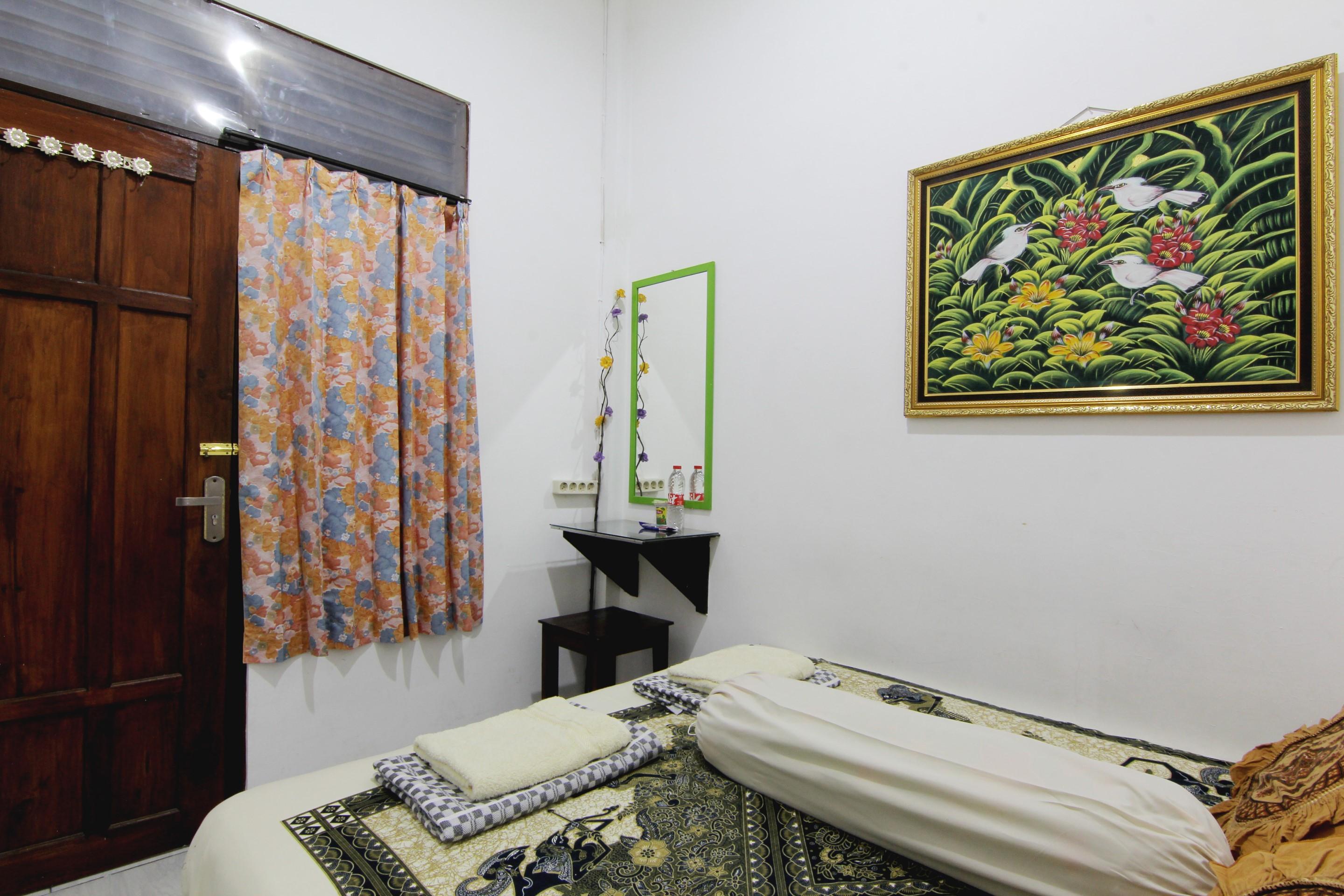 Tiga Dua Homestay Jogyakarta Zewnętrze zdjęcie