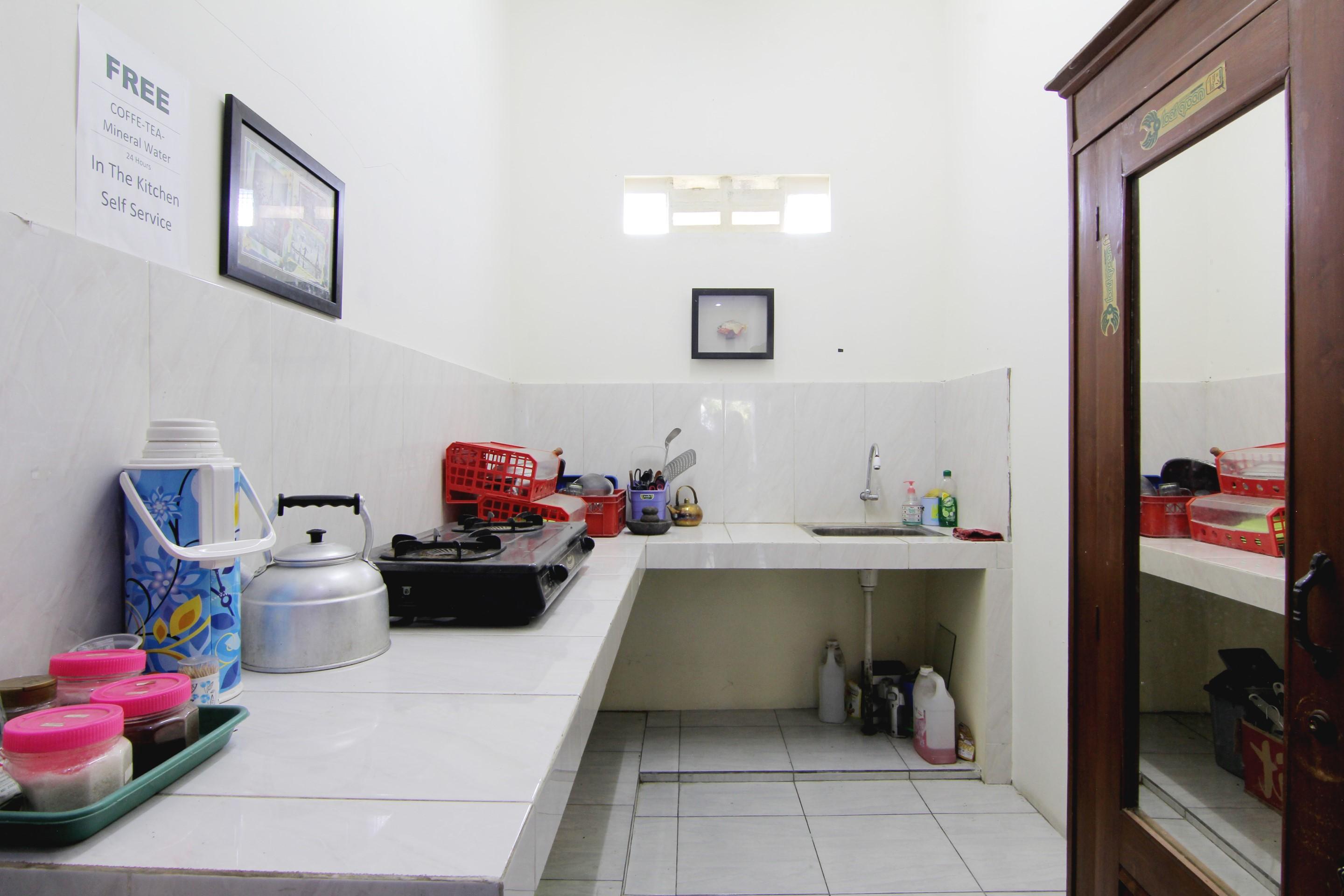 Tiga Dua Homestay Jogyakarta Zewnętrze zdjęcie
