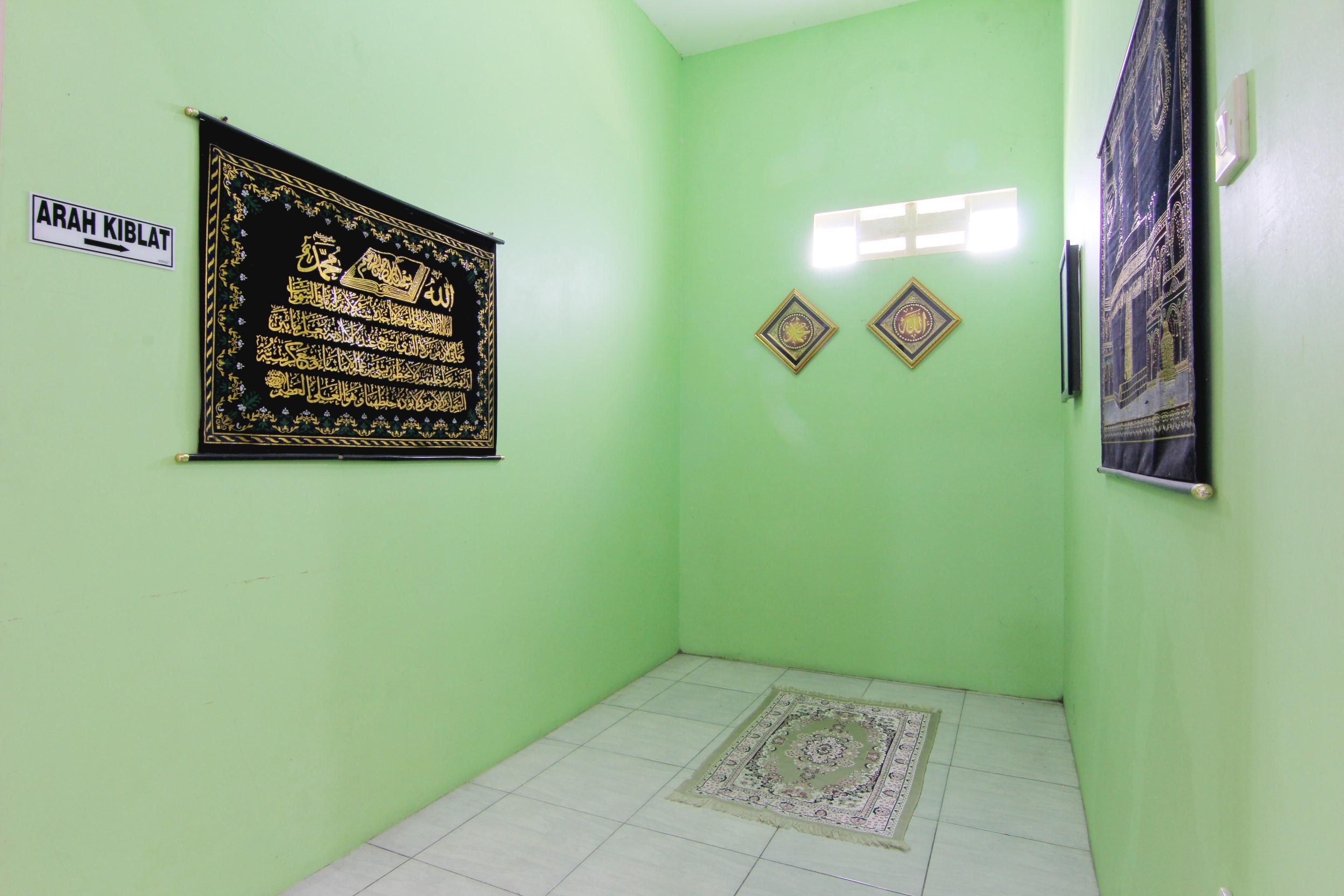 Tiga Dua Homestay Jogyakarta Zewnętrze zdjęcie